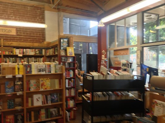 Bookstore-SKYLIGHT losfel 6