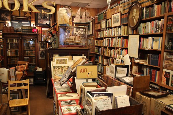 Bookstore-CARAVAN-Ints dtla-34