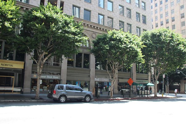 Bookstore-CARAVAN-Exts dtla-09
