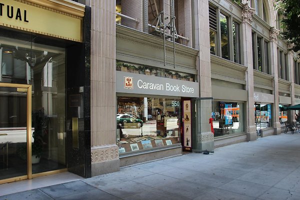 Bookstore-CARAVAN-Exts dtla-11