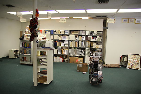 Bookstore-ABRIL-Int glend-21