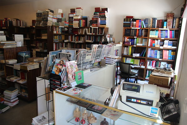 Bookstore-ABRIL-Int glend-19