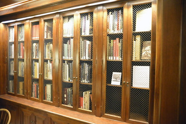 MAIN.LIBRARY.64