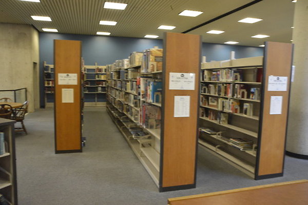 MAIN.LIBRARY.39