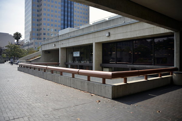 MAIN.LIBRARY.68