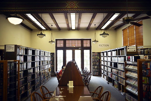 ALAMITOS.LIBRARY.11