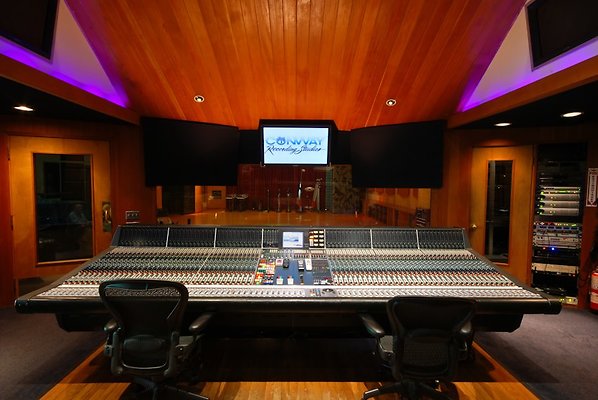 Conway.Studio.A.06