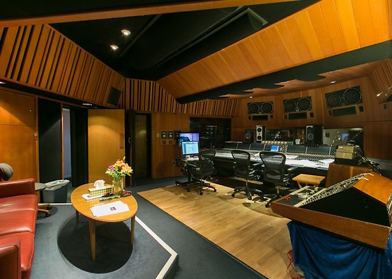 TheVillage 015 120920-900x580