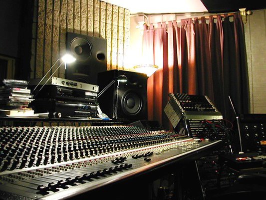 Harddrive Analog and Digital Recording Studio