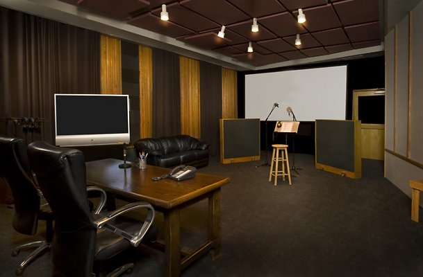 Studio.1.02