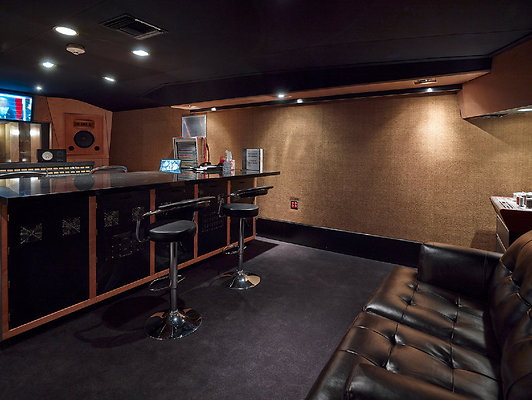 Studio.B.12