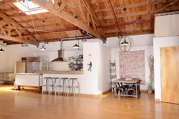 Hudson Studios 1 - Photo rental studio in Los Angeles with industrial kitchen