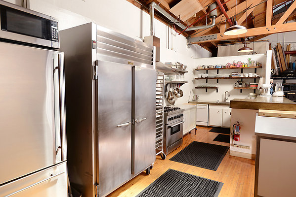 Hudson Studios 4 - Industrial kitchen in photo rental studio in Los Angeles, CA
