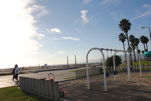 Swings.Beach.Santa Monica.Ocean Park.Bernard