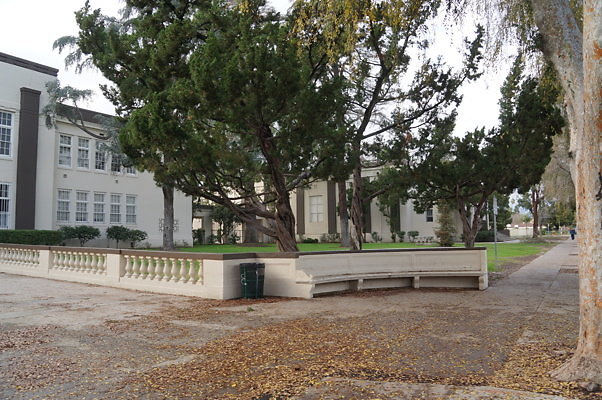 Van.Nuys.HS.Front.09