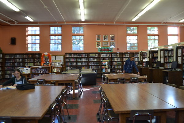 Van.Nuys.HS.Library.04