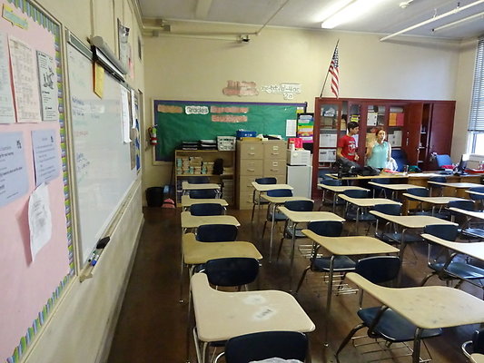 Van.Nuys.Rm.402.02 Van.Nuys.Rm.402.02