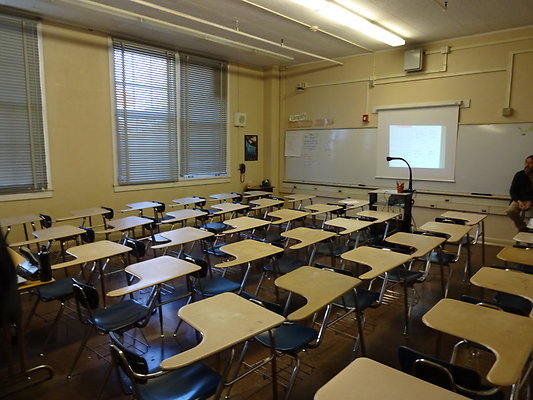 Van.Nuys.Rm.402.10 Van.Nuys.Rm.402.10