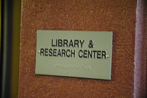 International Elementary School.Long Beach.Library
