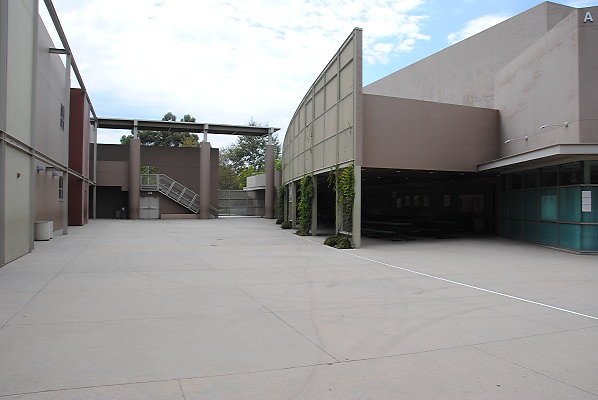 Chavez Elementary.Long Beach.School Quad Ext.