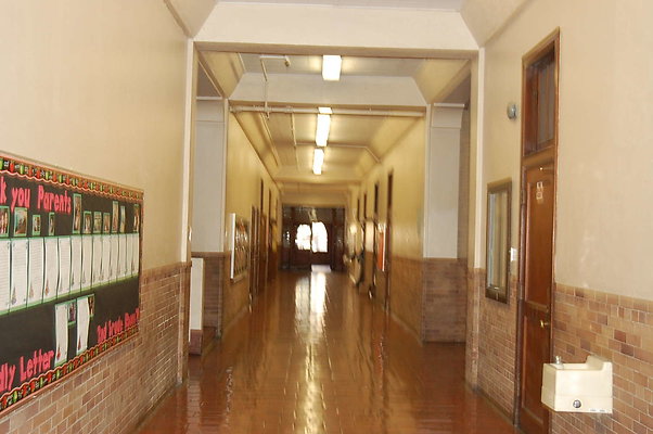 Dorris Place School.Front Hallway