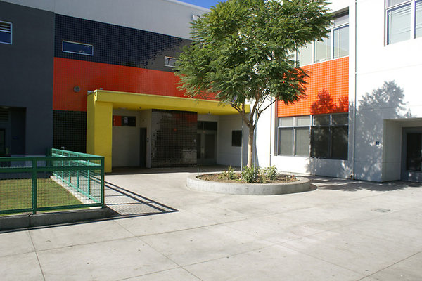 Exterior-Campus-3