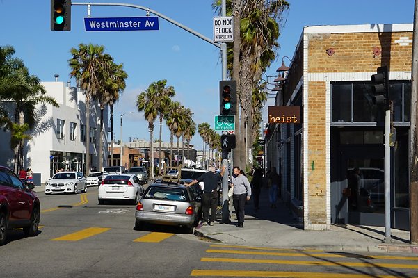 AbbottKinneyWest 131 AbbottKinneyWest 131