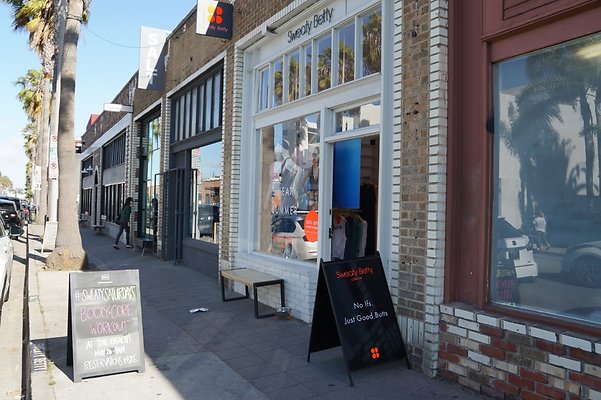 AbbottKinneyWest 115