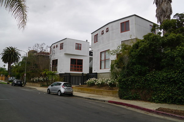 Rennie.Ave.So.Rose.32