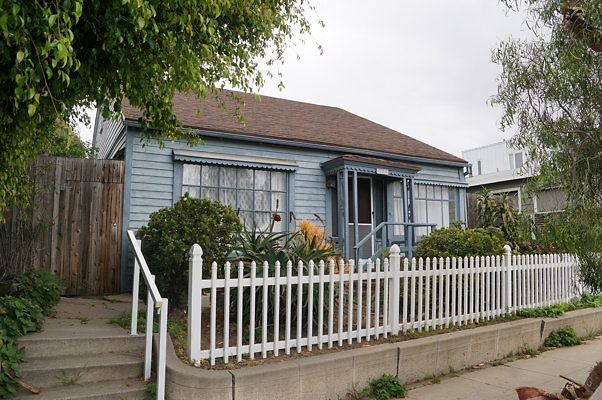 Rennie.Ave.So.Rose.26