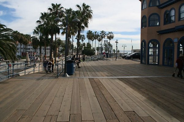 Santa.Monica.Pier.Area.153