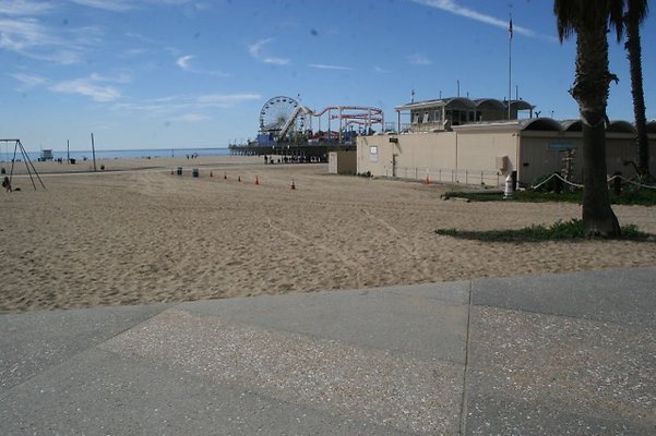 Santa.Monica.Pier.Area.180