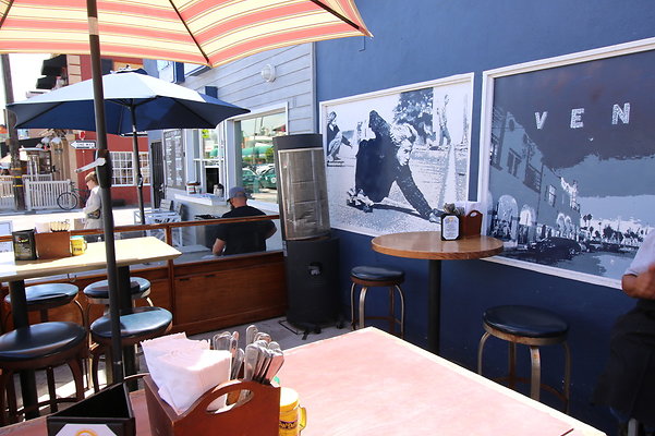 The.Whaler.Cafe.Venice.28