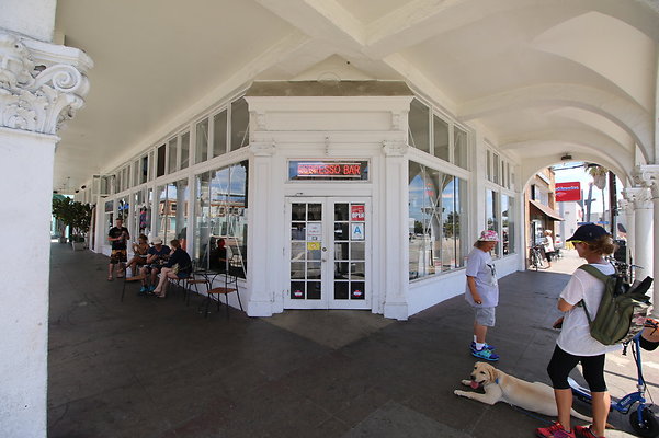 Pacific.WIndwar.Market.06