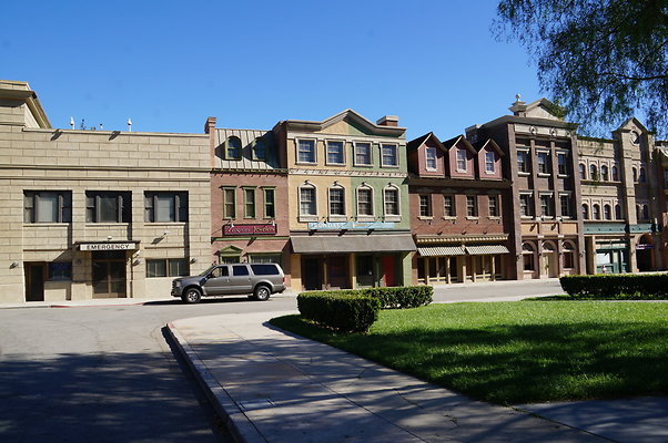 Universal Studios.Court.House.Square04