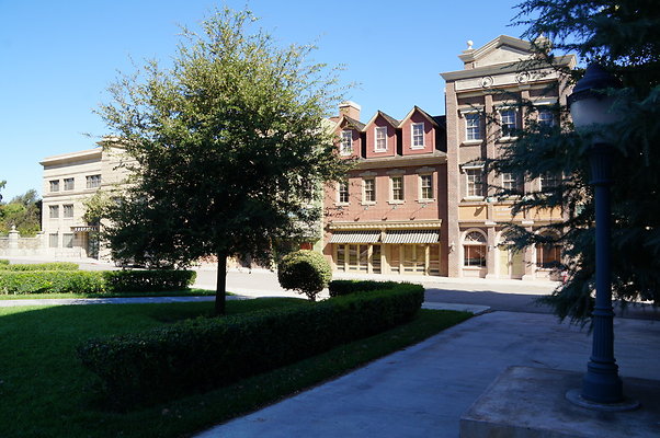 Universal Studios.Court.House.Square36