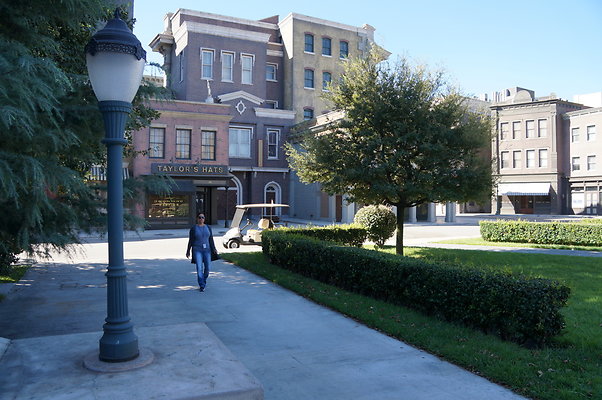 Universal Studios.Court.House.Square34