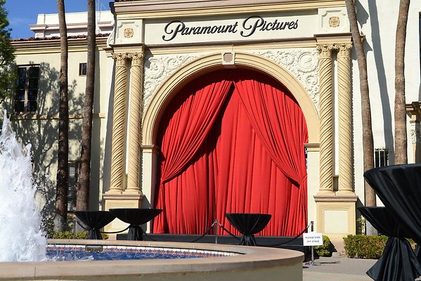 41.Paramount.Bronson.Gate 2