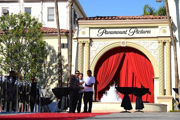 39.Paramount.Bronson.Gate 2