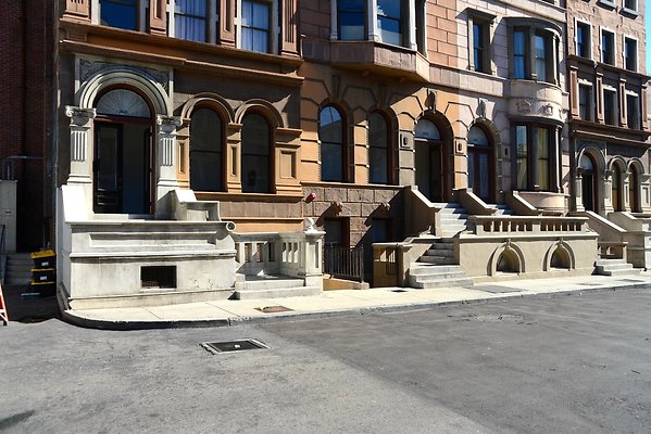 19.Paramount.Lower.East.Brownstones 2