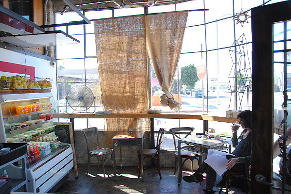 PaperorPlastic.Cafe.LA.05