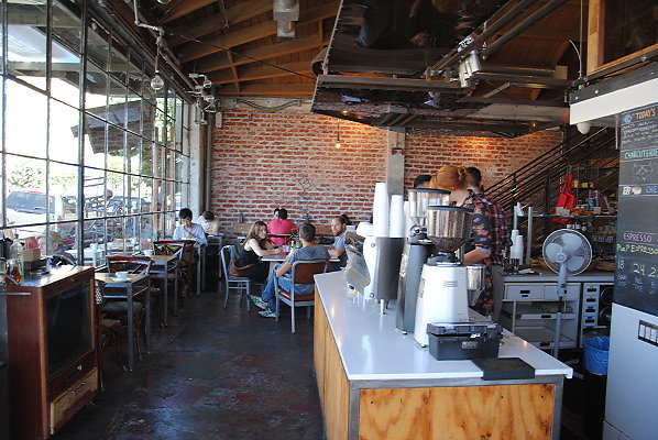PaperorPlastic.Cafe.LA.06