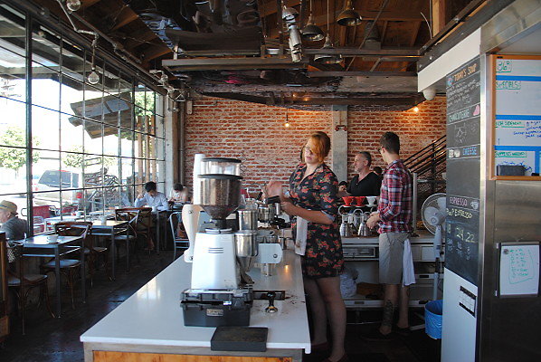 PaperorPlastic.Cafe.LA.08