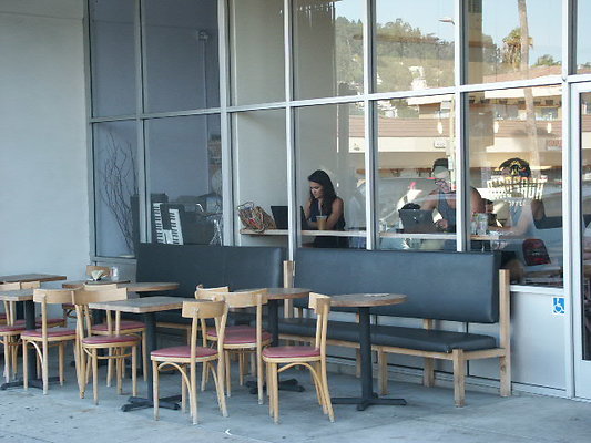 Dinosaur.Cafe.LA.03