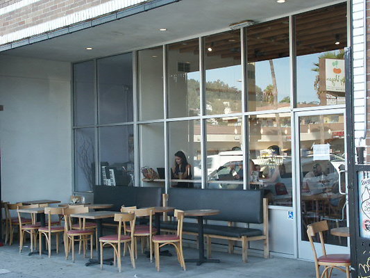 Dinosaur.Cafe.LA.02