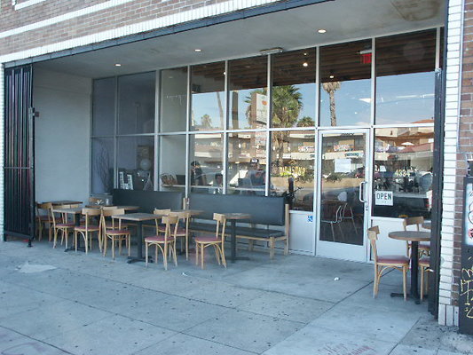Dinosaur.Cafe.LA.05