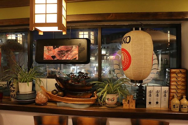 Mako Sushi 123 Onizuka St LA 90012 TK-10