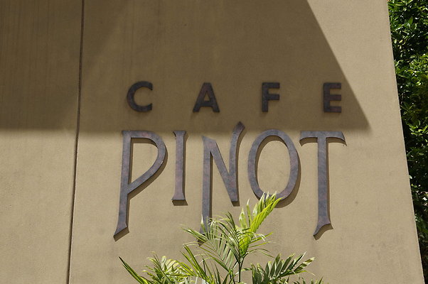 Cafe.Pinot