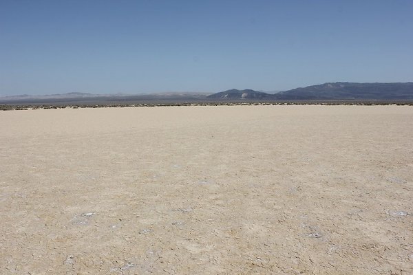 Harper.Dry.Lake.03