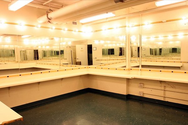 alextheatre greenroom 07